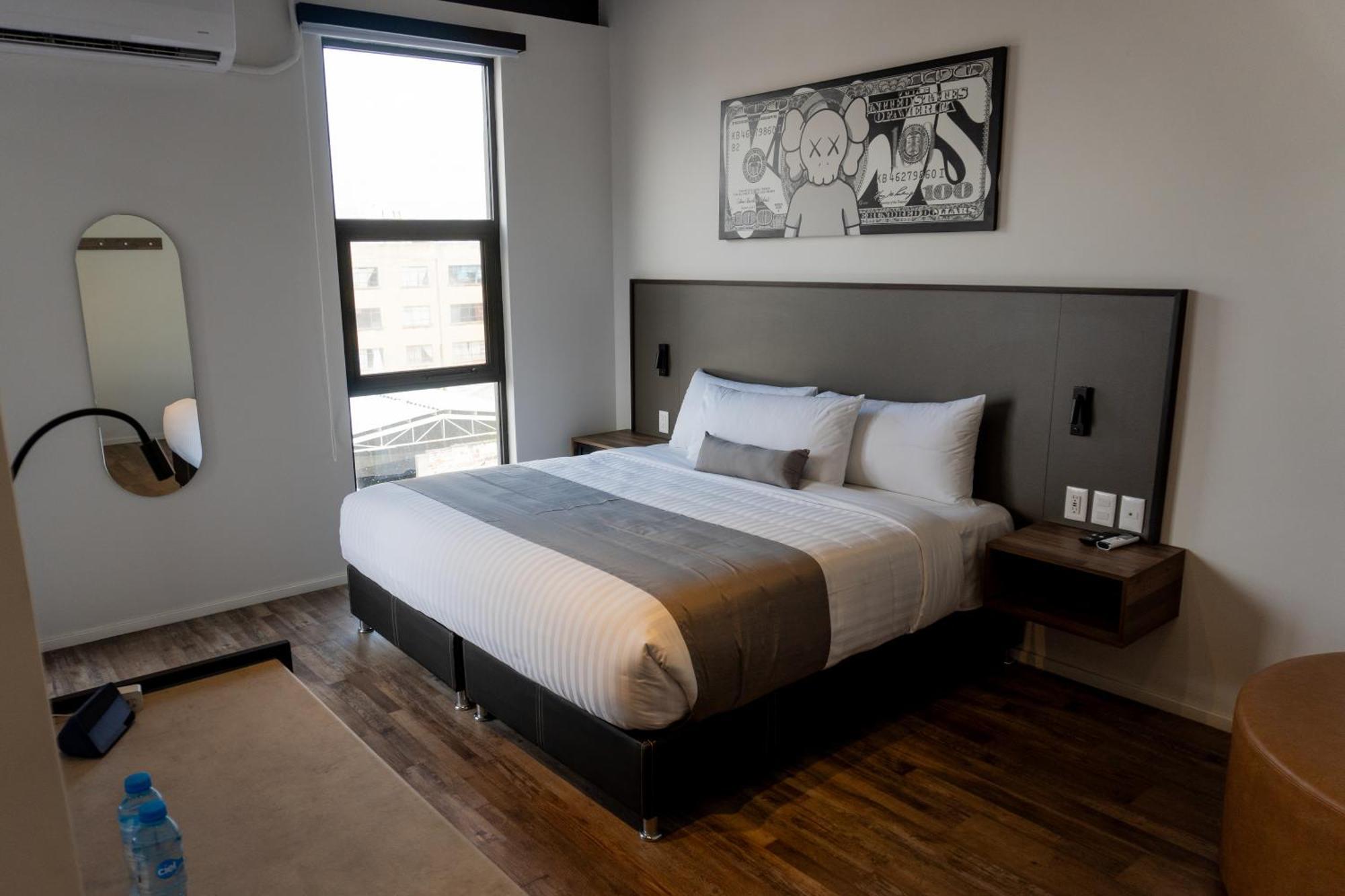 Alt Urbana Hotel Leon Luaran gambar