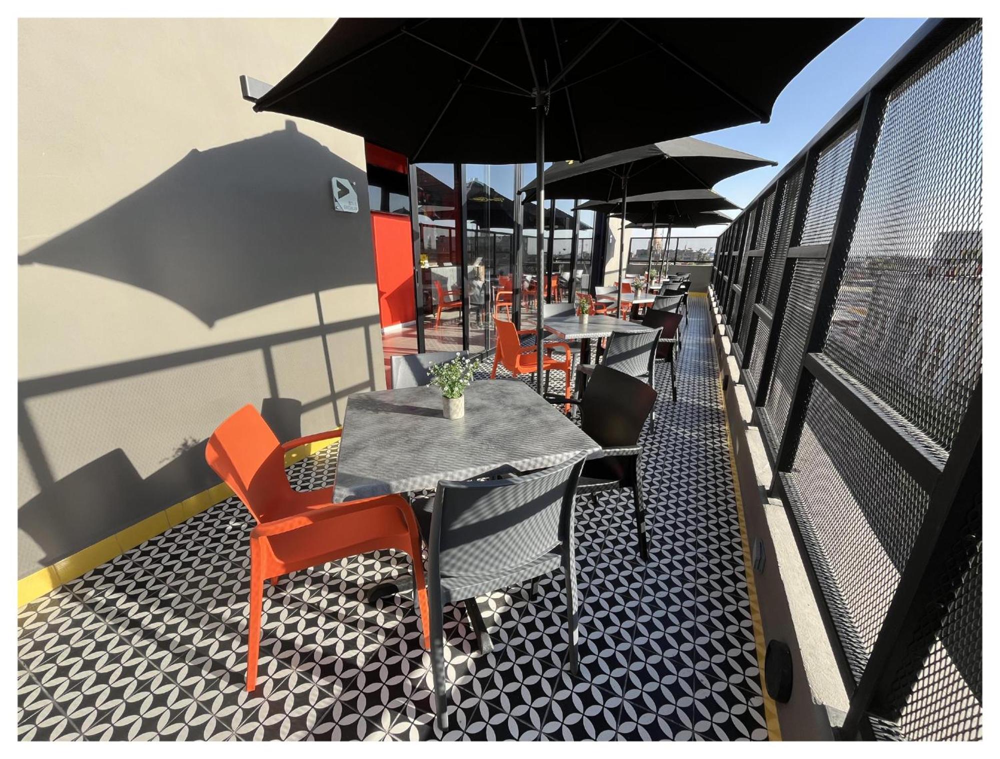 Alt Urbana Hotel Leon Luaran gambar