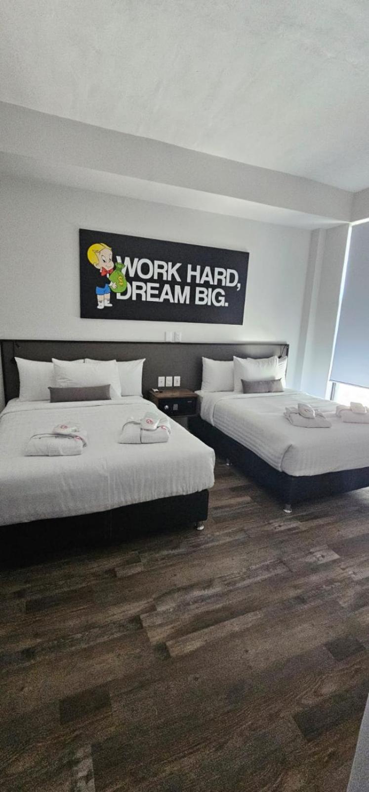 Alt Urbana Hotel Leon Luaran gambar