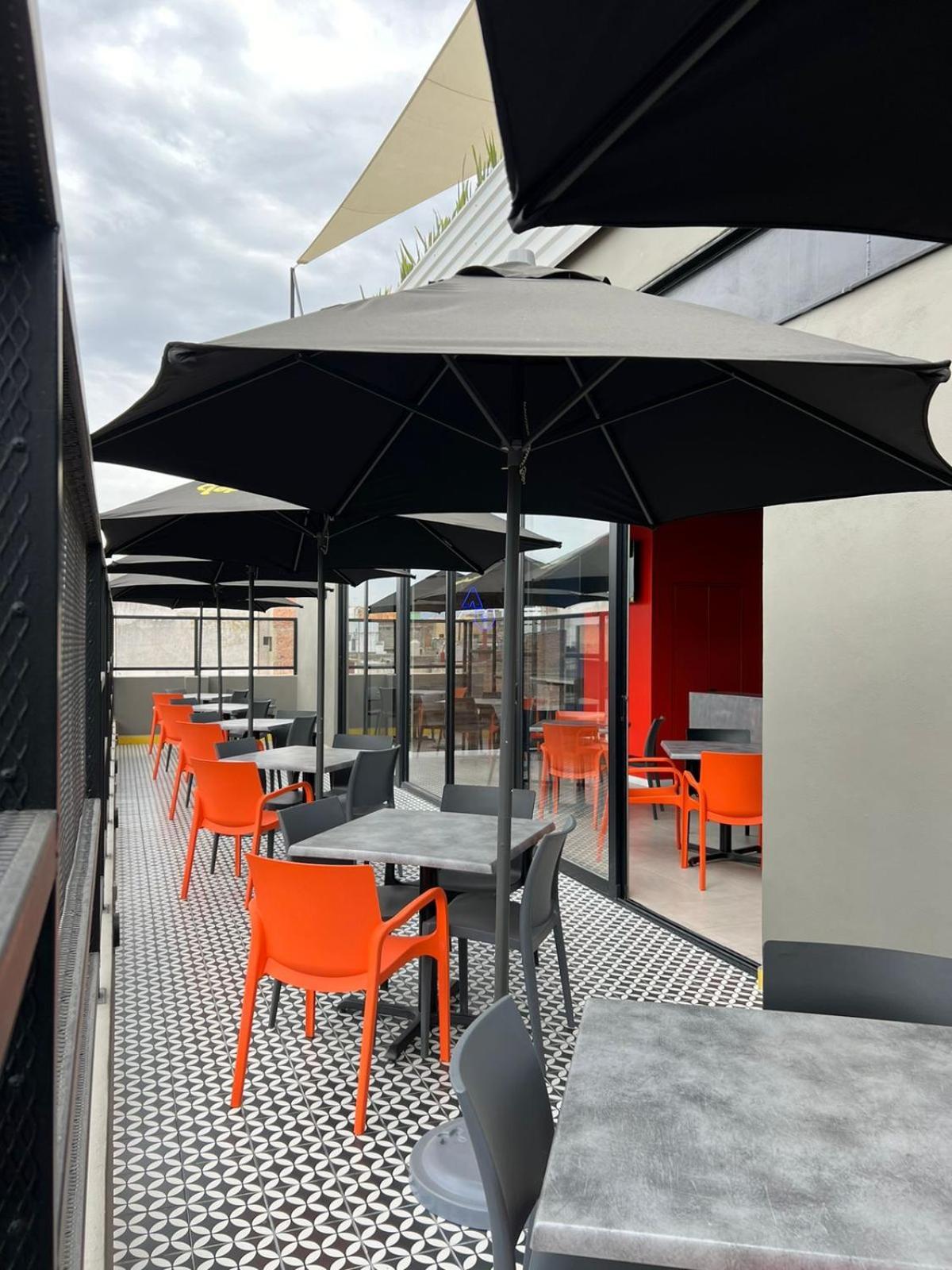 Alt Urbana Hotel Leon Luaran gambar