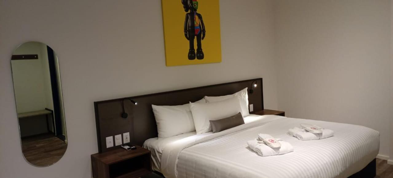 Alt Urbana Hotel Leon Luaran gambar